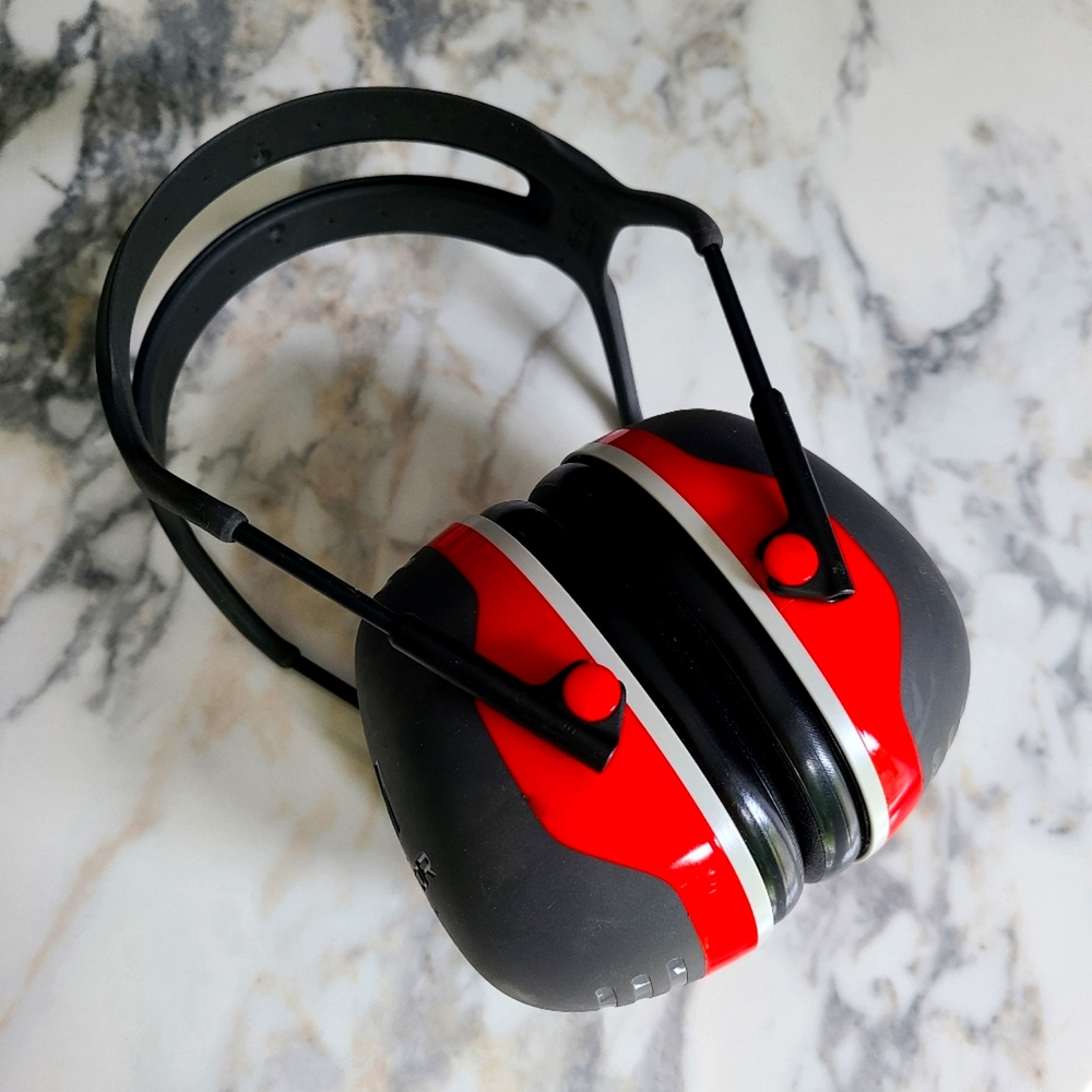 Noise Canceling 3M PELTOR X3A Earmuffs